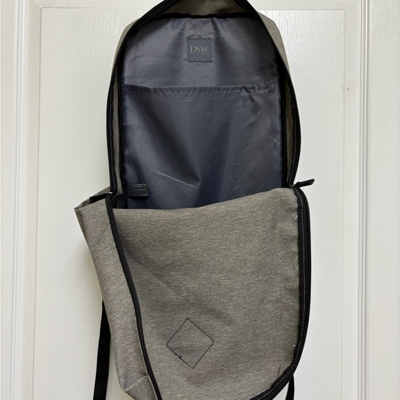 Stylish Gray Backpack - Picture 3 of 4